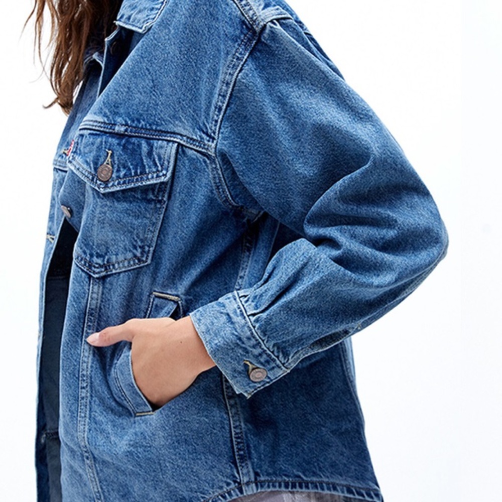 LEVI’S SIZE MEDIUM DENIM SHIRT JACKET IN MY VIBE ~ MEDIUM WASH RINSE - Picture 3 of 12